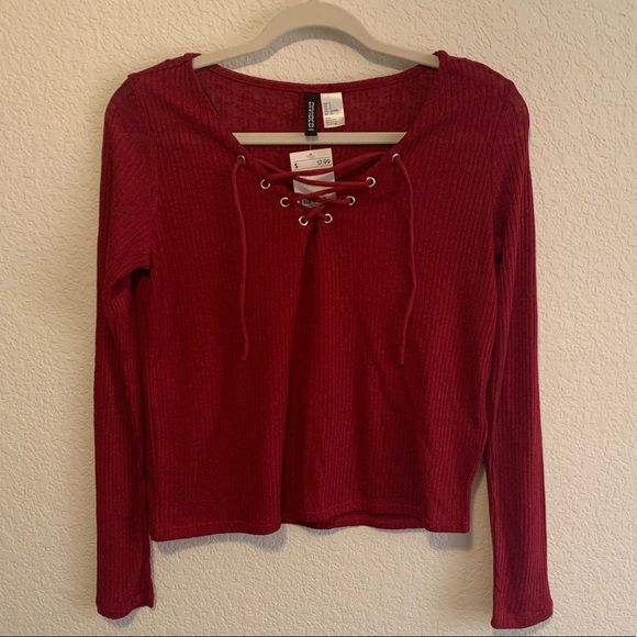 💕H&M Top - Picture 1 of 4